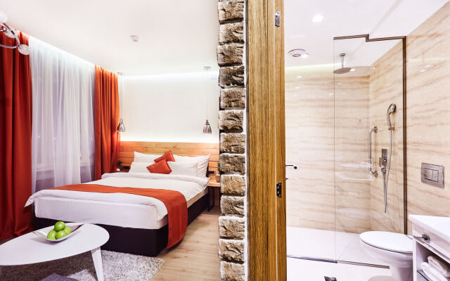 One Luxury Suites