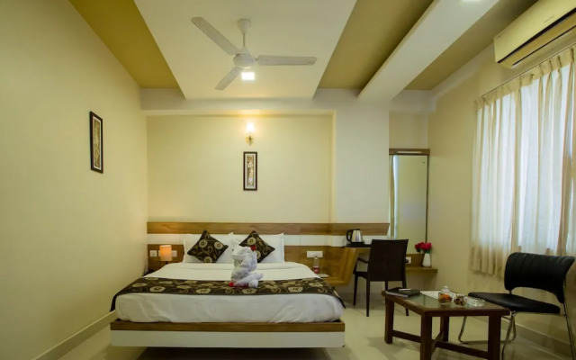 Hotel R K Renaissance