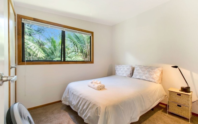 Karaka Sanctuary – Guest Rooms – Palm Beach