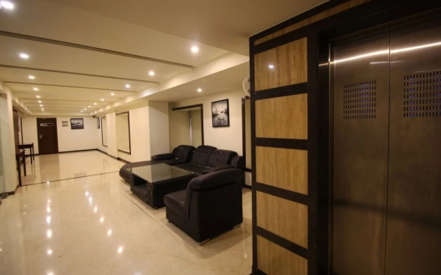 OYO Premium Jubilee Garden Jawahar Road