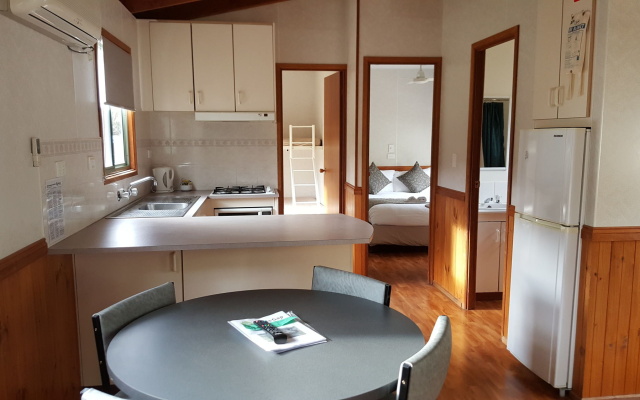 Halls Gap Gardens Caravan Park – Guest Rooms – Halls Gap