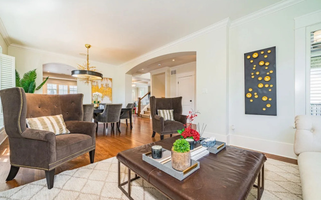 Timeless Retreat Near Central Vancouver