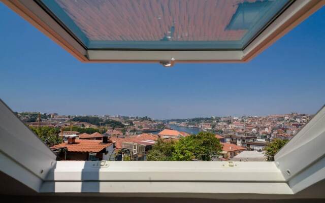 Studio in Vila Nova de Gaia, with Wonderful City View, Terrace And Wifi