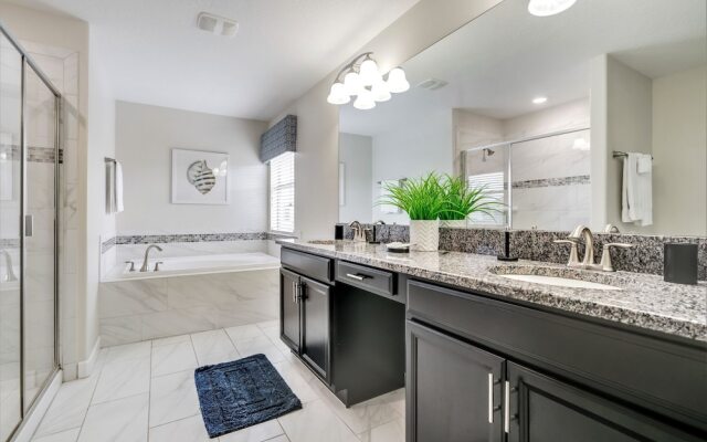 6bed 5Ba Villa Game Room Pool Spa