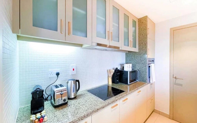 Amazing 1BR APT Downtown