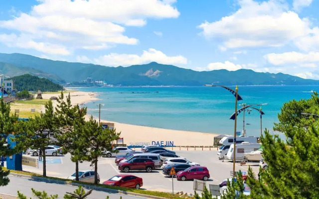 Donghae Badae Meomuleuda