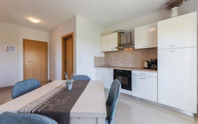 Nice Apartment in Pomer With 2 Bedrooms