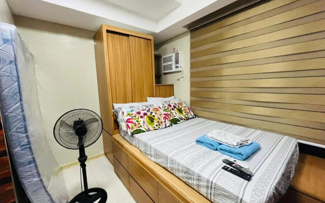 Sunshine100 Studio+65'TV+POOl+Wifi30MBPS