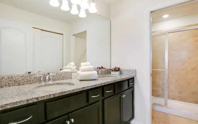 5 Bdrm 5 Bathrm Home at Solterra