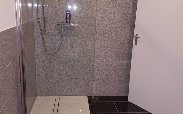 Wohnen im Souterrain einer Villa
