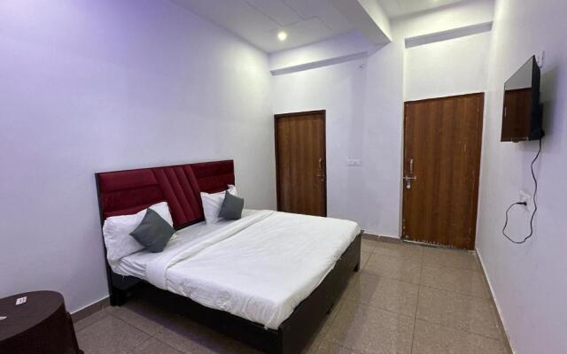 SPOT ON Hotel Mayank