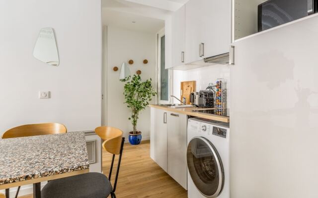 Edgar Suites Spacious Apartment Martyrs