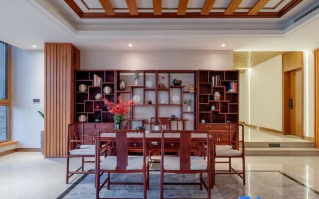 Wonderland, hot spring resort