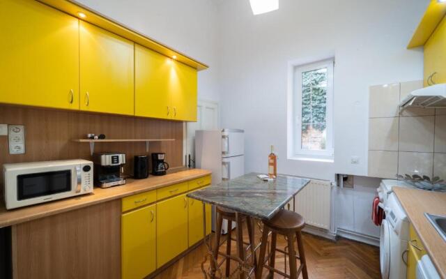 5* noble house in historic center