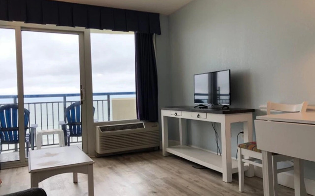 Oceanfront Boardwalk Condo w Private Balcony & Close to the Beach