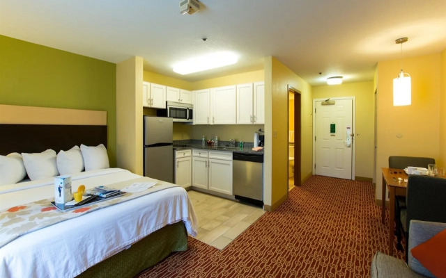 Hawthorn Suites by Wyndham Sterling Dulles