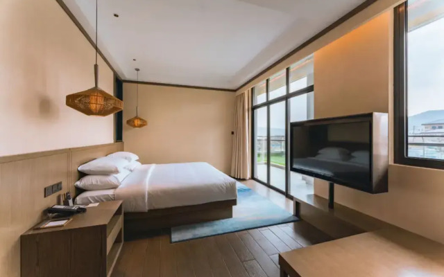 ShengSi Maison New Century Hotel