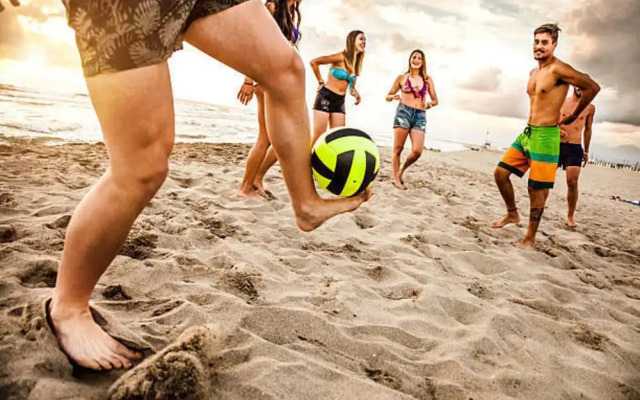 Spacious Holiday Home With Private Garden