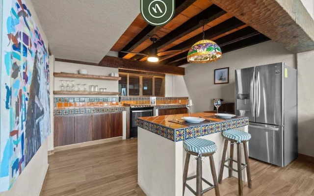 Oceanfront 2 BR Condo With Spectacular View - Pool