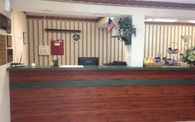 Country Hearth Inn & Suites Augusta