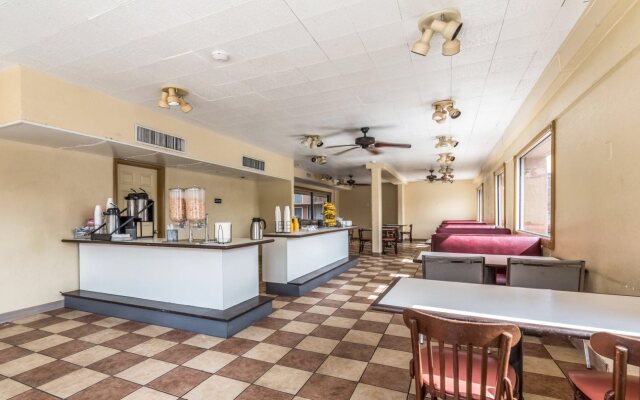 The Inn at Alamo / Riverwalk / Convention Center