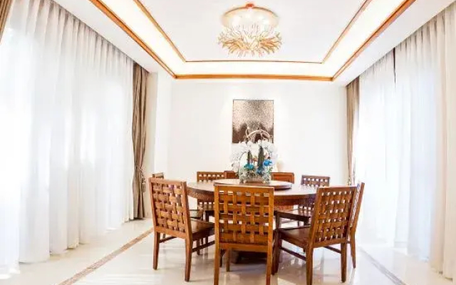 Sanya Mountain and Sea Resort Villa