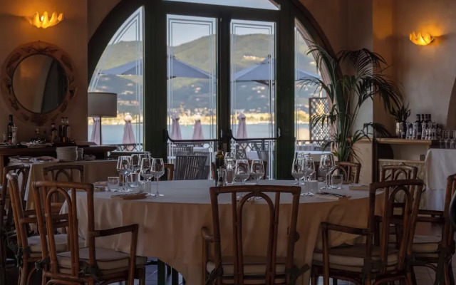 Porto Lotti Suite Hotel