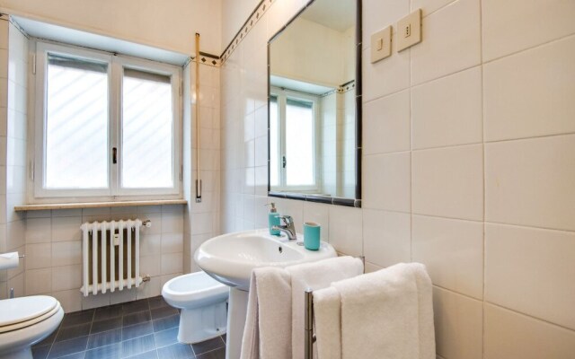 Very Spacious 3 Beds Flat in a Great Area