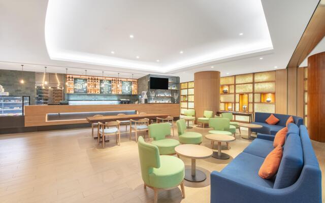 Crowne Plaza Zhuhai City Center by IHG