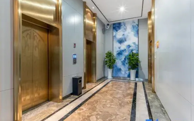 Wuhan Weijia Qingshe Hotel (Wuhan South Lake Polytechnic University)