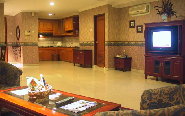 Travellers Suites Serviced Apartments