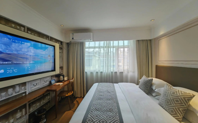 GreenTree Inn ShangHai WuNing Road ZhenPing Road Metro Station Busines