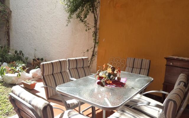 Chez Juanca Hotel Cafe