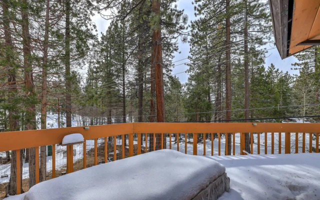 Tahoe Forest Chalet 3BR House w/ Mountain Views