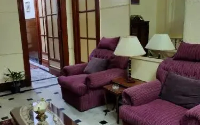 Triomphe Hotel