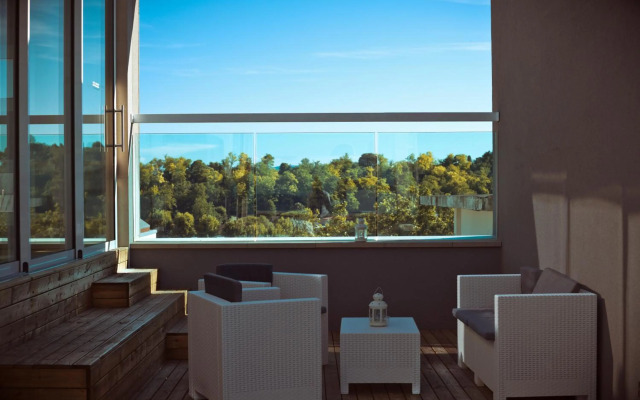 Embassy Hotel & SPA