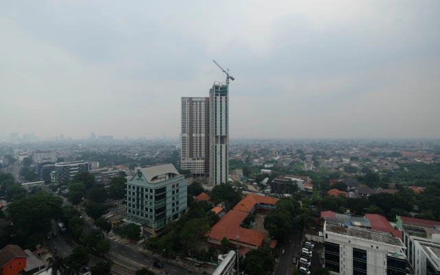 Spacious And Nice 2Br Apartment At Royal Olive Residence