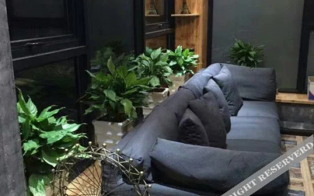 Zhangjiajie Loft Homestay (Tianmen Mountain Cableway Store)