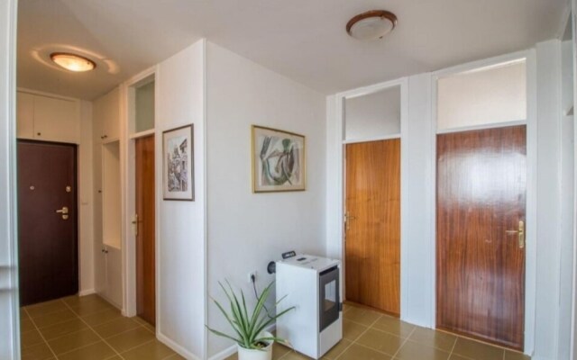 LEILANI -Stunning view apartment near the center!