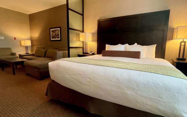 Best Western Plus Okotoks Inn & Suites