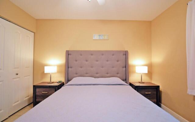 Paradise Beach - West 2414