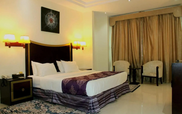 Tourist Hotel