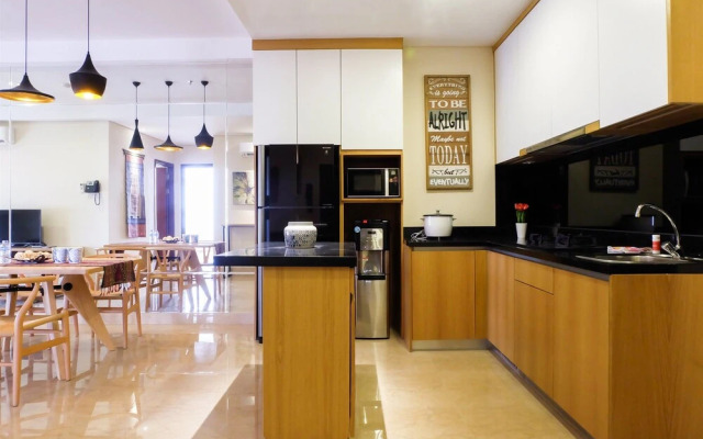 Direct Pool Access Lavenue Apartment