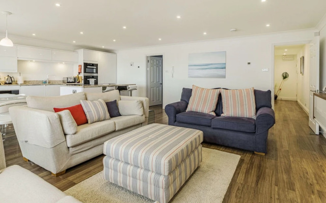 Apartment 18, Burgh Island Causeway