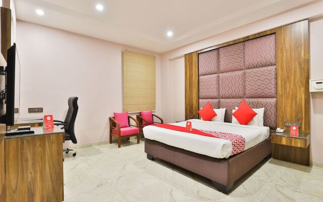 OYO 13420 Hotel Adendip Inn