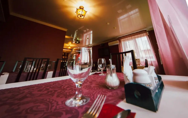 AnRi Hotel