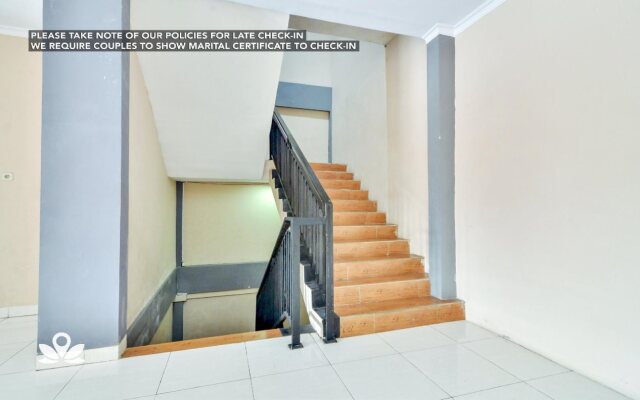 ZEN Rooms near Mercubuana Syariah