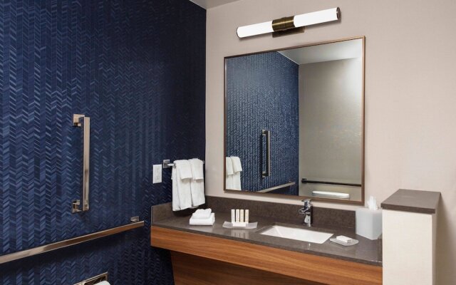 Fairfield Inn & Suites Medford