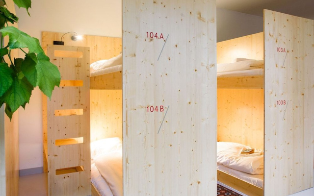 The Green Elephant Hostel & Spa