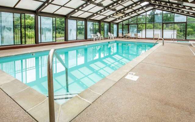 Econo Lodge London North